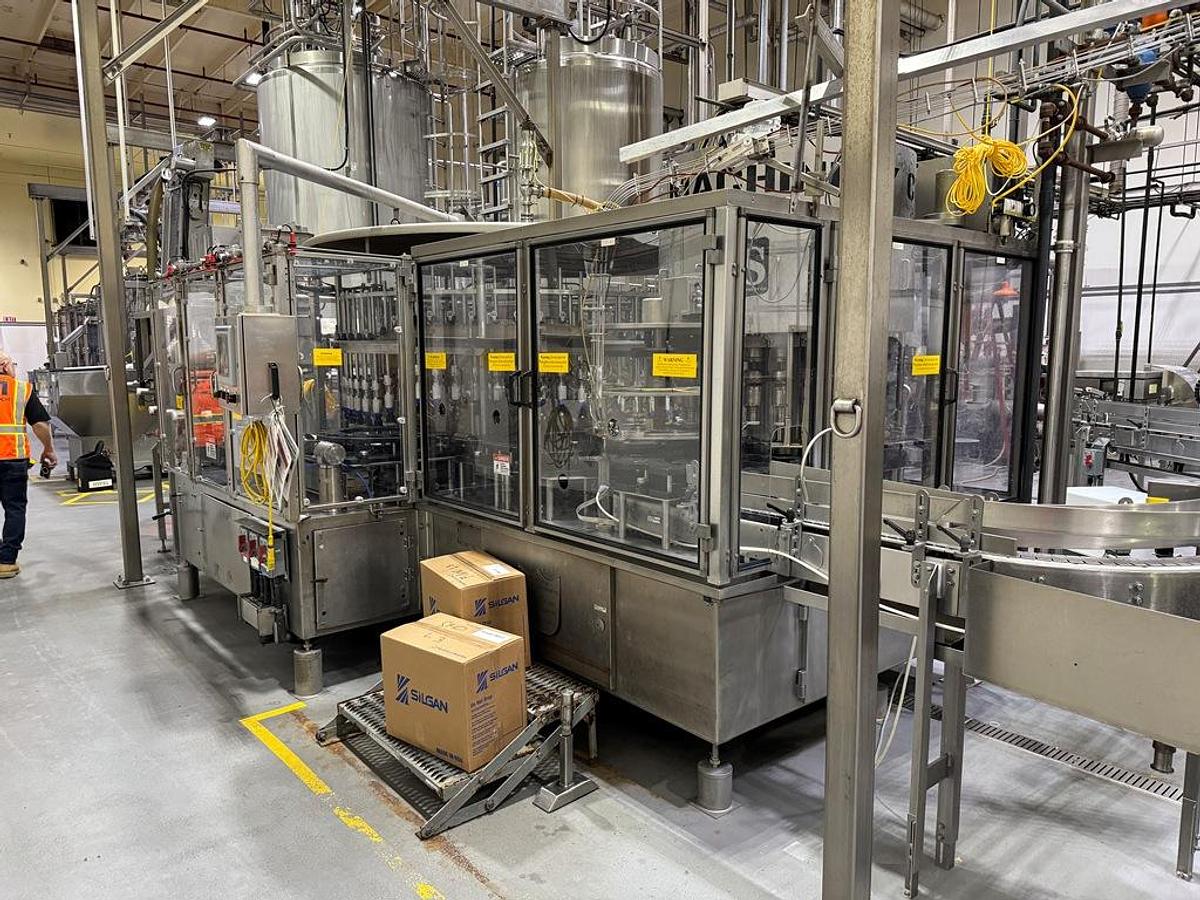 Used Bottling Line, 400 BPM, US Bottlers Filler, Krones Labelers, Fuji Intersleeve, Kisters Packer, #5991610