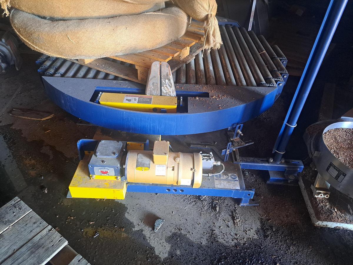 Used Wrapper, Pallet, Automatic, Lantech QLA, 92" Wrap Height, 25' Powered Conveyor, #5991667