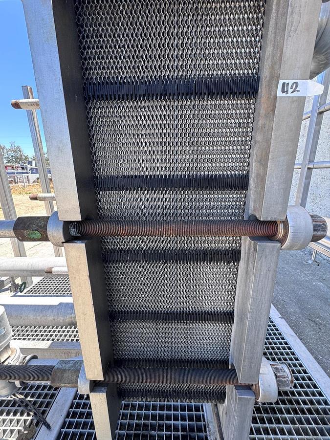 Used Heat Exchanger, Plate, 600 SF, Alfa Laval, 18" x 60" Plates, Stainless Steel, #5991877