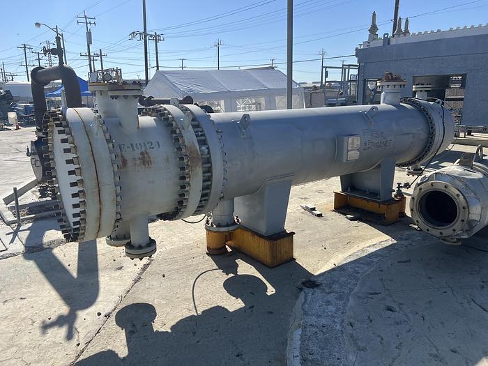 Used Heat Exchanger, Shell & Tube, 975 SF, Ilsung, 8 Pass, C/St