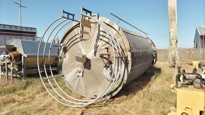 Used Tank, 14,000 Gallon, Stainless Steel, Insulated, Vertical, 11' X 22' #5432653