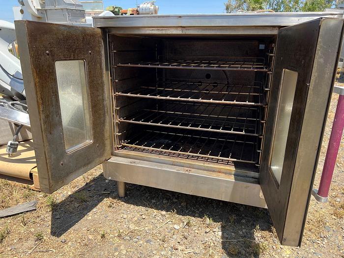 Used Oven, Rack, Convection, Lang, Eight Racks, 550 Degrees Fahrenheit