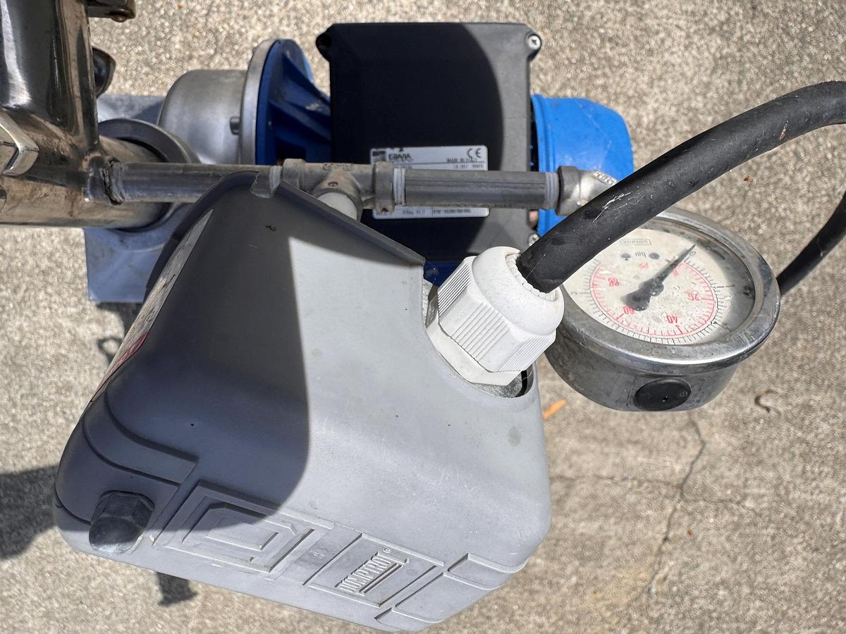 Used Tank, 375 Gallon, 304 Stainless Steel, Jacketed Fermenter, Criveller, Cone Bottom, #5991399