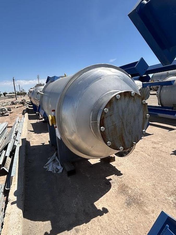 Used Tank, 1,450 Gallon, 304L Stainless Steel, Equipromex, Oil/Vapor Separator, Vertical, Dished Heads, 50 PSI, Full Vacuum, #5991581