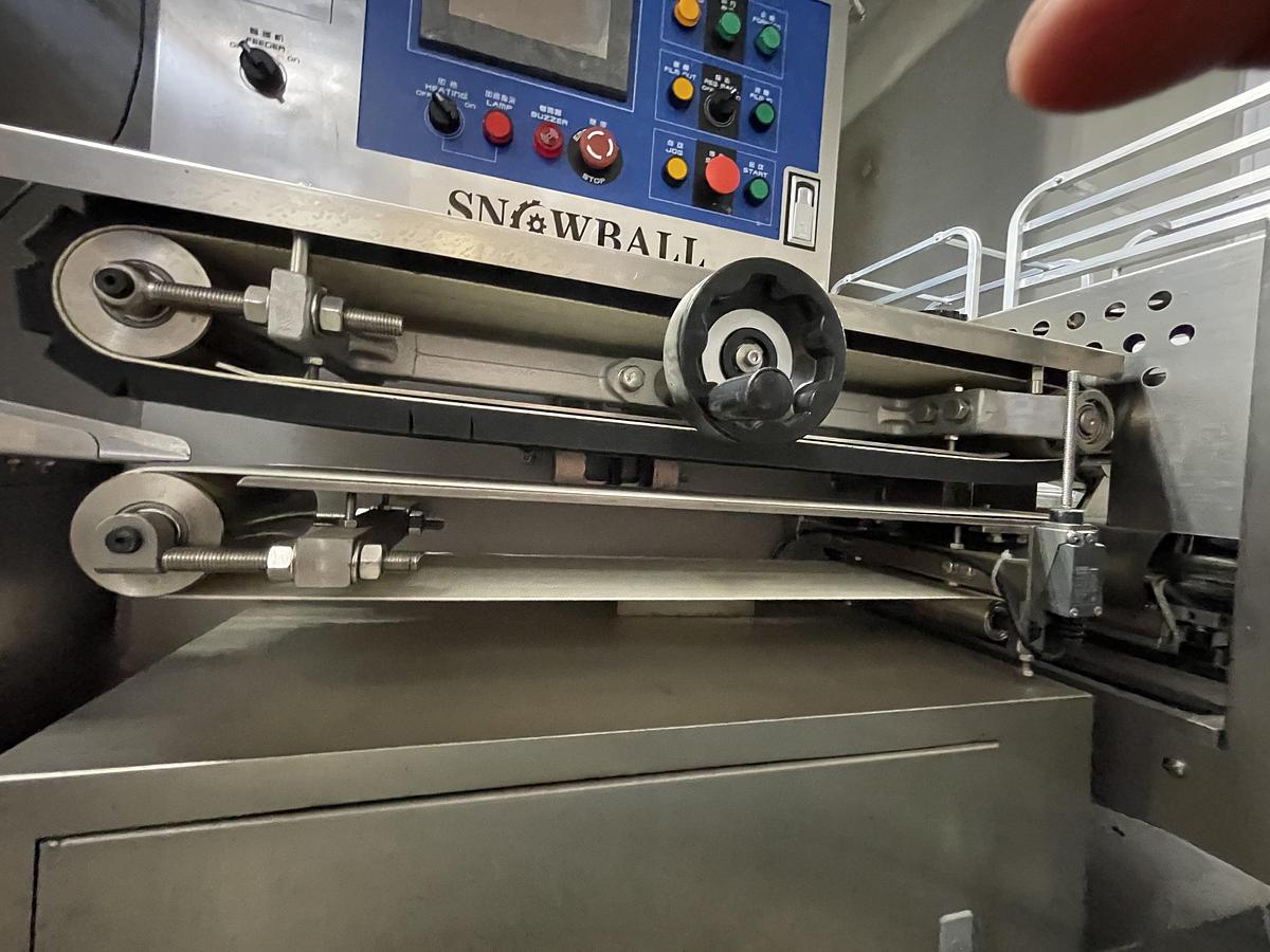 Used Former, Ice Cream Sandwich, 2000–7000 Pcs/Hour, Snowball, #5991721