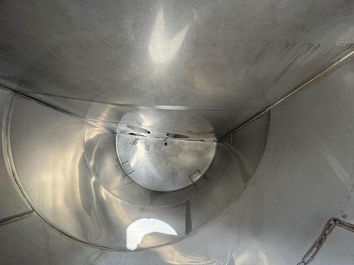 Used Tank, 6,500 Gallon, Stainless Steel, Dish Bottom, Legs, Dual, #5991007