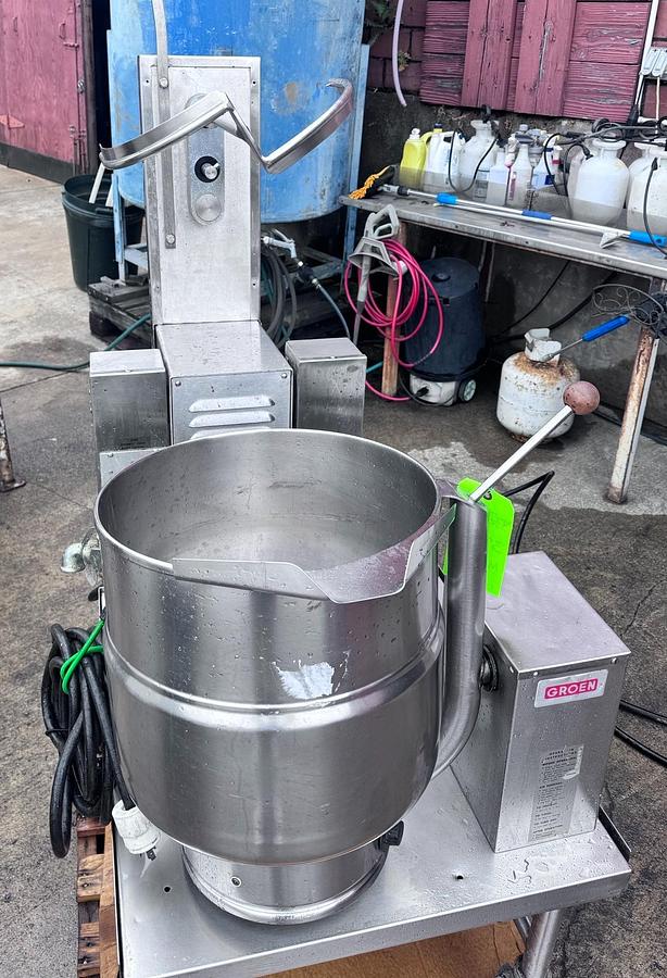 Used Kettle, 10 Gallon, Groen, Electric, Jacketed, Scraper Agitated, Tilting, Model TDB/7-10, #