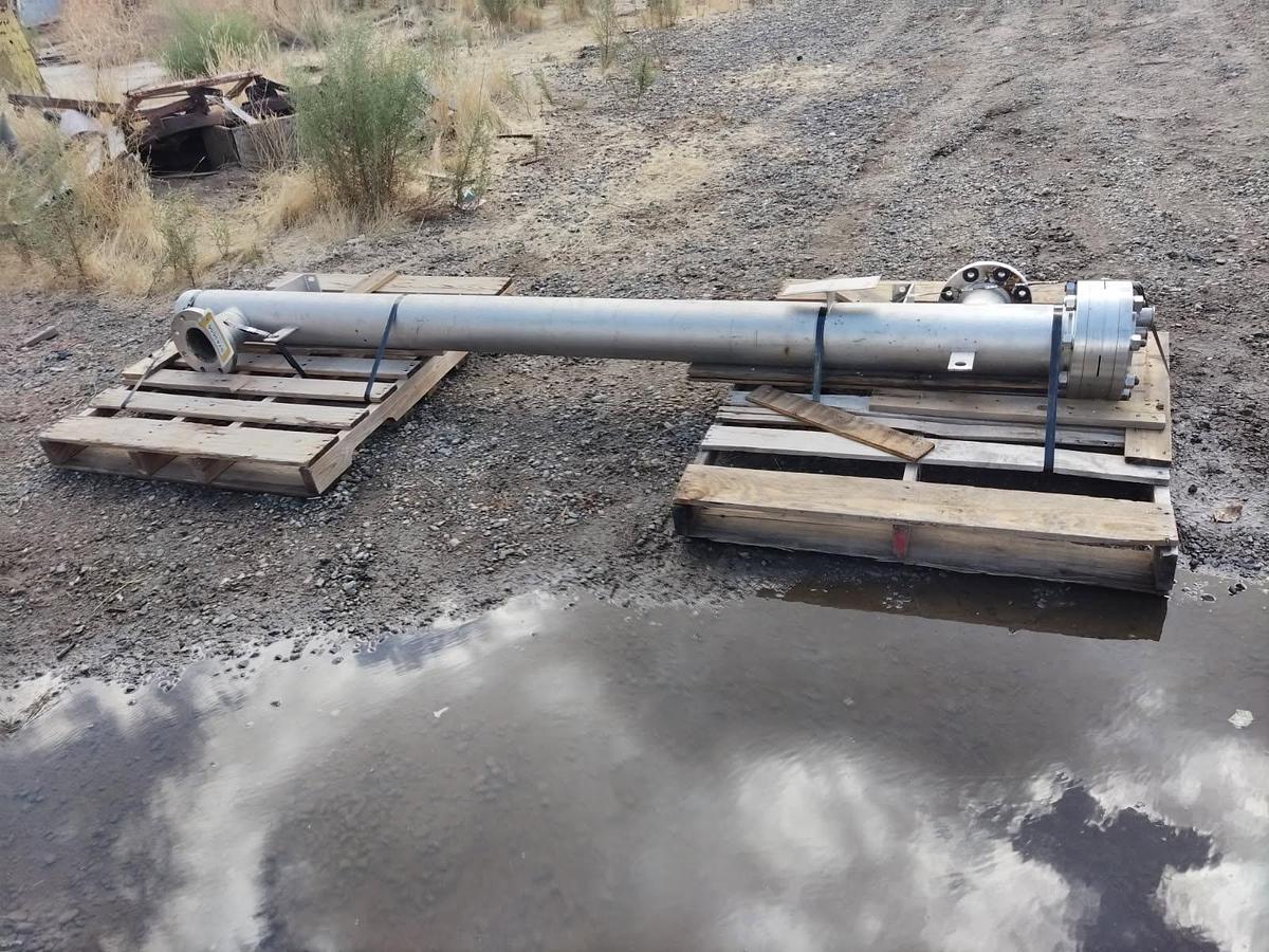 Used Heat Exchanger, Shell & Tube, 100 SF, S/st, 150 PSI, B #S743656