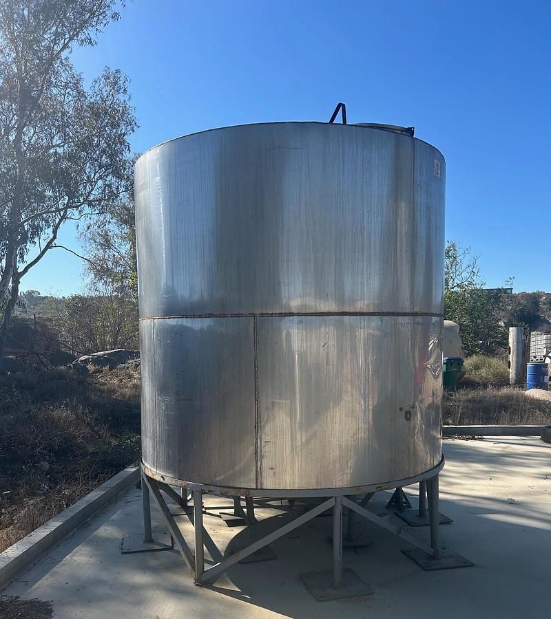Used Tank, 3,250 Gallon, Stainless Steel, Vertical, Flat Top, Cone Bottom, #5991649