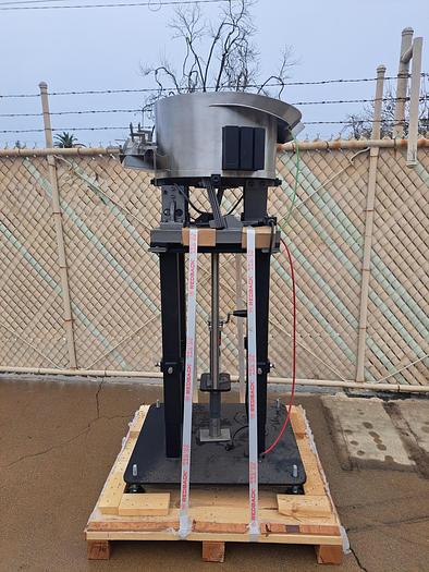 Used Capper, Inline, Chuck Screw Capper, Automatic, Cap Feeder #C745456