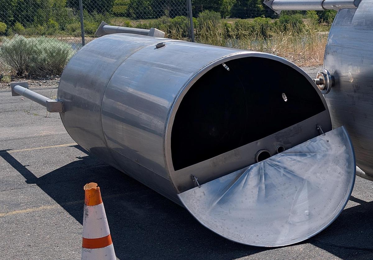 Used Tank, 1,000 Gallon, Stainless Steel, 50” x 120”, Cone Bottom, #5991593