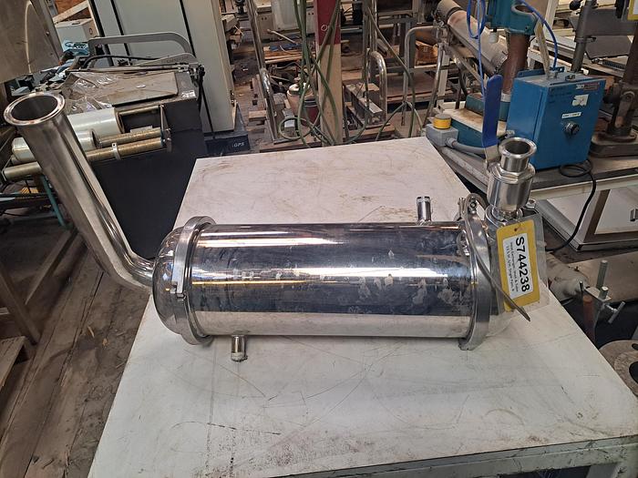 Used Heat Exchanger, Shell & Tube, 13.5 SF, S/st, Single Pass, B #S744238