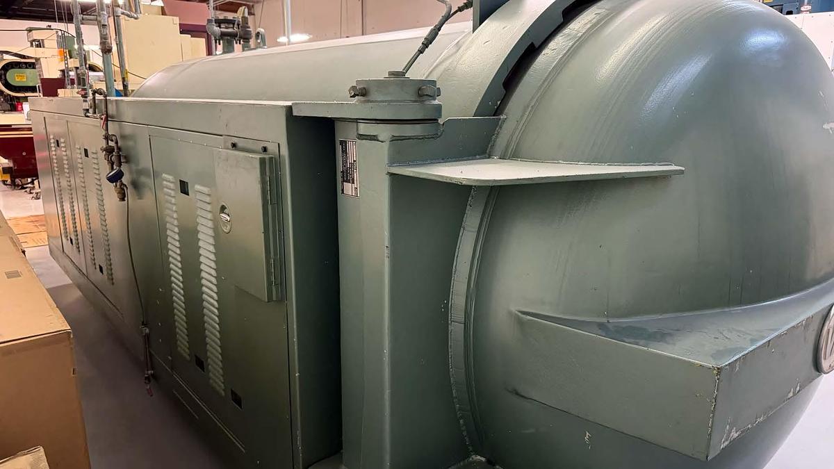 Used Autoclave, 46.75" x 110", 220 PSI, Electrically Heated, Melco Steel, #5991523