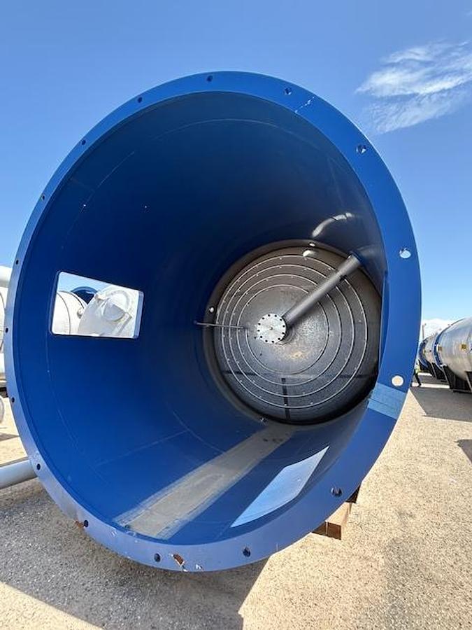 Used Reactor, 20,000 Gallon, 304L Stainless Steel, Equipromex, Vertical, Continuous Bleacher, 50 PSI/FV, 316L SS Coil, Agitated, Unused, #5991586