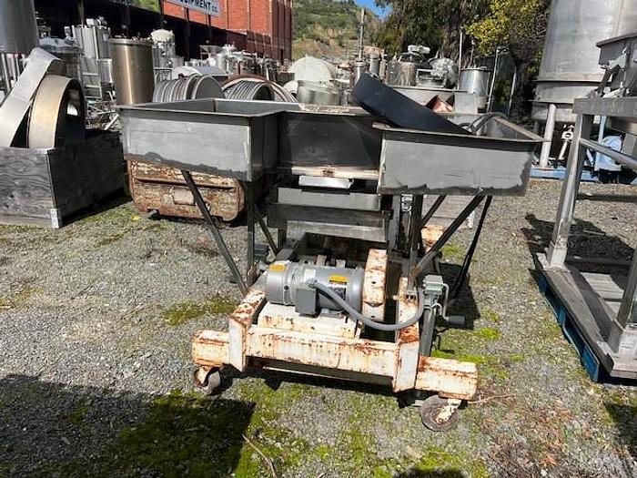 Used Screen, Vibratory, 17" x 98", S/st, 1 HP, Ball Cleaning #S744031