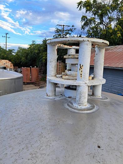 Used Tank, Royal, Model 25-V, 2,500 Gallon, 304 S/St, DT/DB - #S745259