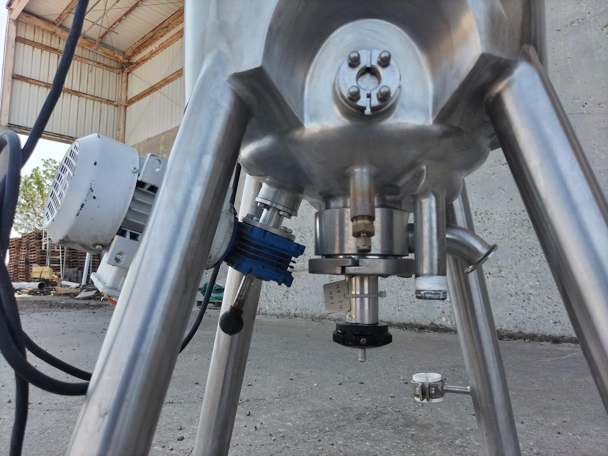 Used Tank, 10.6 Gallon (40 Liter), DCI, Agitated, Stainless Steel, 45 PSI, FV, #5991469