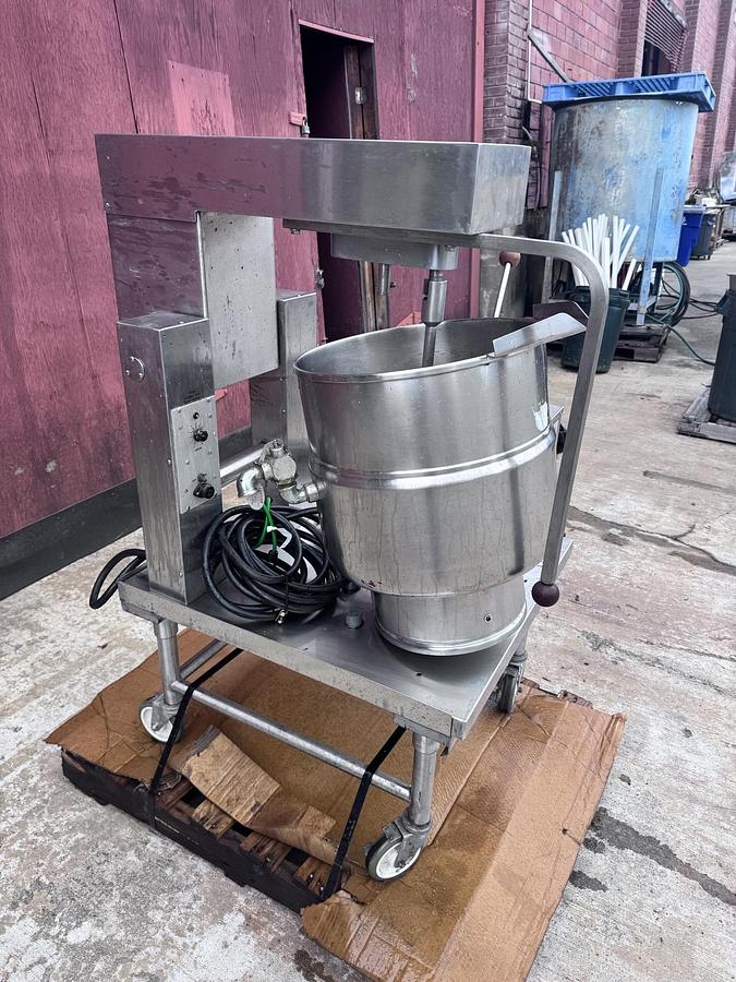 Used Kettle, 10 Gallon, Groen, Electric, Jacketed, Scraper Agitated, Tilting, Model TDB/7-10, #
