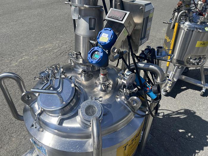 Used Reactor, 25 Gallon (100 Liters), Hastelloy, Jacketed, Agitated #S745445