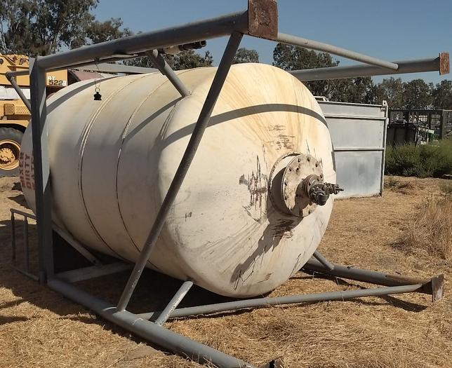Used Tank, 2,250 Gallon, Stainless Steel, Agitated, 3 HP,  6' X 8’3” #S745314