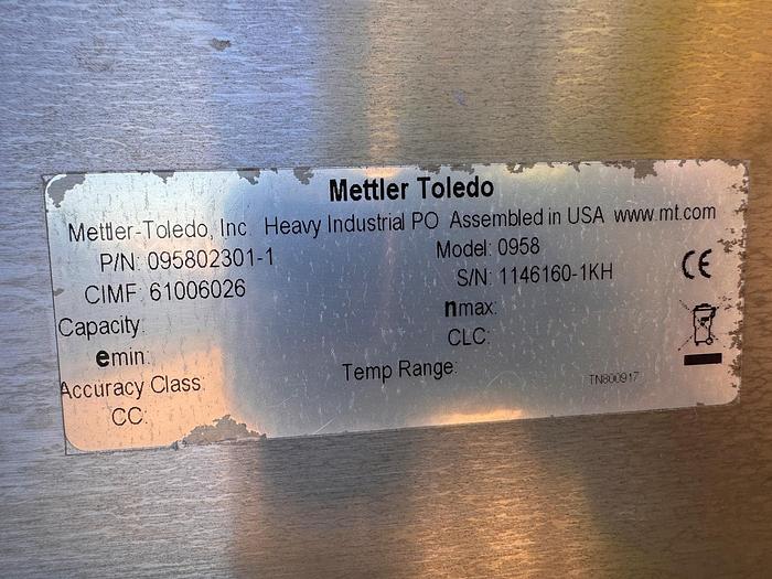 Used Reactor, 264 Gallon (1,000 Liter), Single Use, Stainless Steel, Manufacturer TBD, 38" x 72" Jacketed #5991247