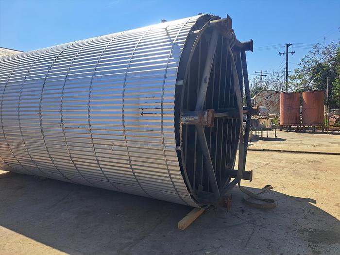 Used Tank, 10,000 Gallon, 316 Stainless Steel, 10' X 17'6" , Dish Bottom, #