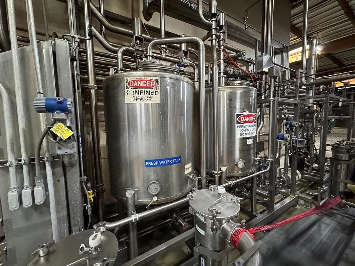 Used CIP, Quantum Solutions, 2-Tank, 250 Gallon Water & Solution Recirc Tanks, HX & Pump, #5991628