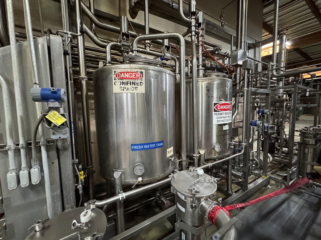 Used CIP, Quantum Solutions, 2-Tank, 250 Gallon Water & Solution Recirc Tanks, HX & Pump, #5991628