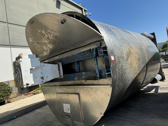 Used Tank, 6,500 Gallon, Stainless Steel, Dish Bottom, Jacketed, #5991009