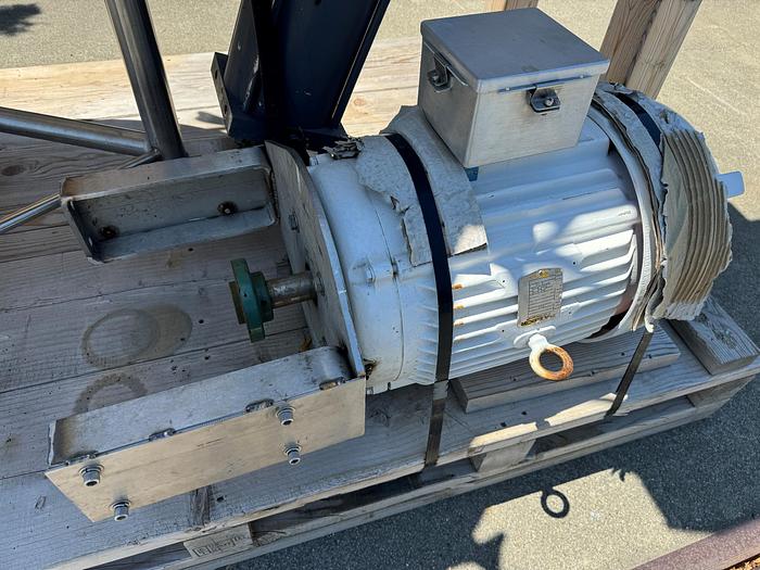 Used Kettle, 100 Gallon, Vacuum Rated, Tilt, 30 PSI, Triple Motion - #4760127