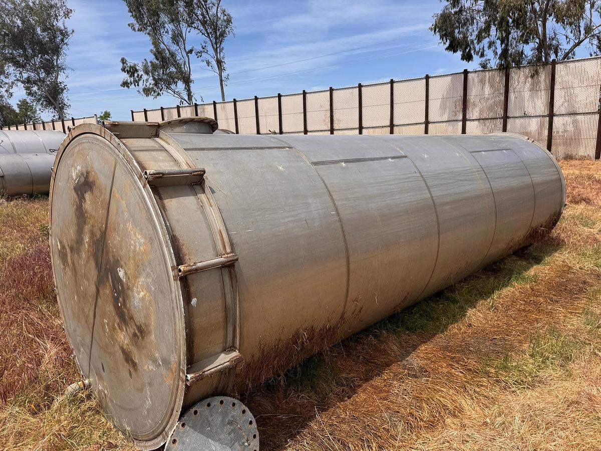 Used Tank, 4,200 Gallon, Stainless Steel, 6' Dia x 20' H, Valley Foundry, UL rated, #5991326