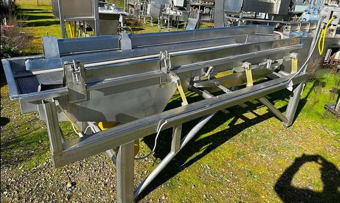 Used Screen, Vibratory, Dewatering, Stainless Steel, 5 HP, With Pump #S745396