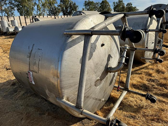 Used Tank, 1,700 Gallon, 316 Stainless Steel, Agitated, Dish Bottom, #5991036