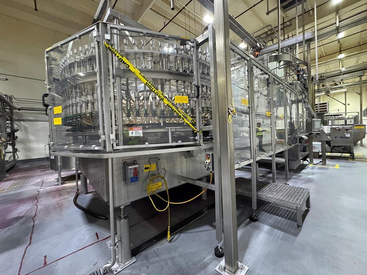 Used Bottling Line, 600–800 BPM, US Bottlers Filler, Sidel Labeler, Kisters TSP100V Shrink Wrapper, #5991609