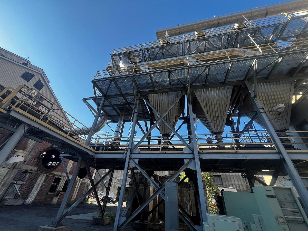 Used Dust Collector, 4,500 SF, 50,000 CFM, High Temp, Insulated, #5991542