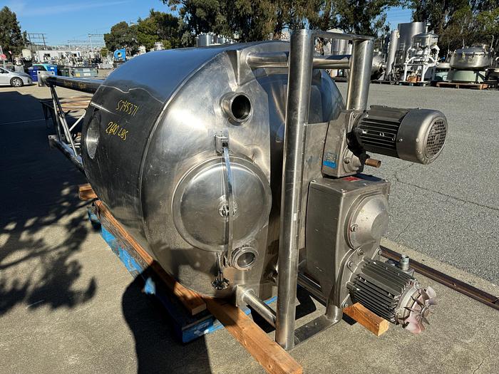 Used Tank, 300 Gallon, 316L Stainless Steel, Jacketed, Scrape Agitated, Feldmeier #S745371