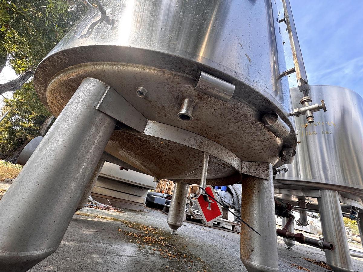 Used Tank, 375 Gallon, 304 Stainless Steel, Jacketed Fermenter, Criveller, Cone Bottom, #5991399