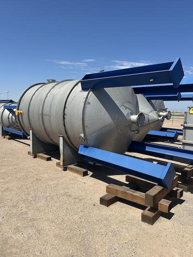 Used Tank, 4,500 Gallon, 304 Stainless Steel, Equipromex, Oil Collecting Tank, 316L Steam Coil, Cone Bottom, Unused, #5991580