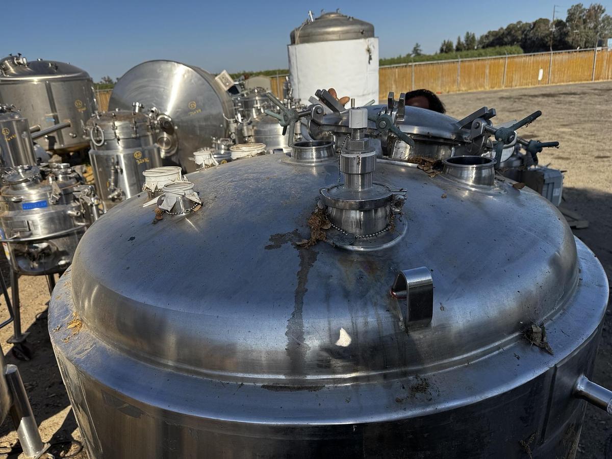 Used Tank, 264 Gallon (1,000 Liter), Mueller, Jacketed, Stainless, 35 PSI / Full Vacuum, #5991457