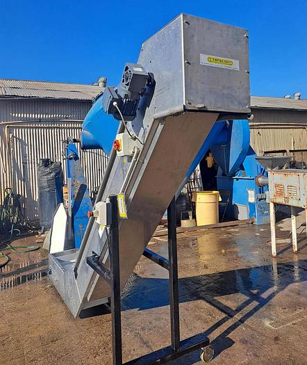 Used Conveyor, Belt, 14" x 10', Inclined, Aluminum, Z-Frame #S744766