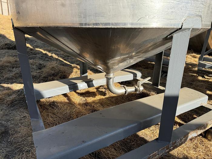 Used Tank, 750 Gallon, 316 Stainless Steel, Cone Bottom, #5991022