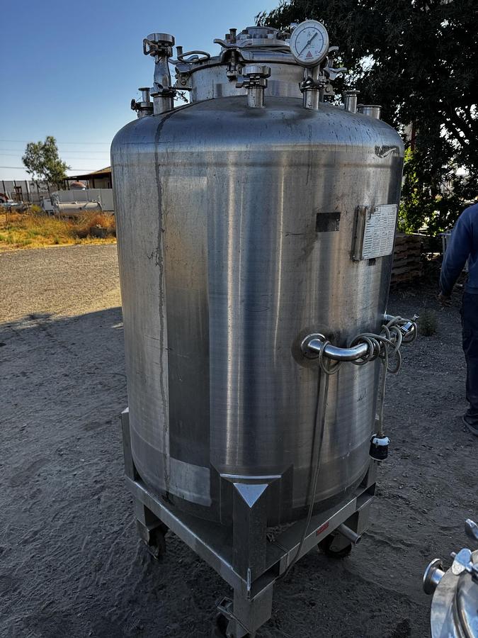 Used Tank, 264 Gallon, 1,000 Liter, BCD Manufacturing, Agitated, 316L Stainless, 3 Bar, #5991456