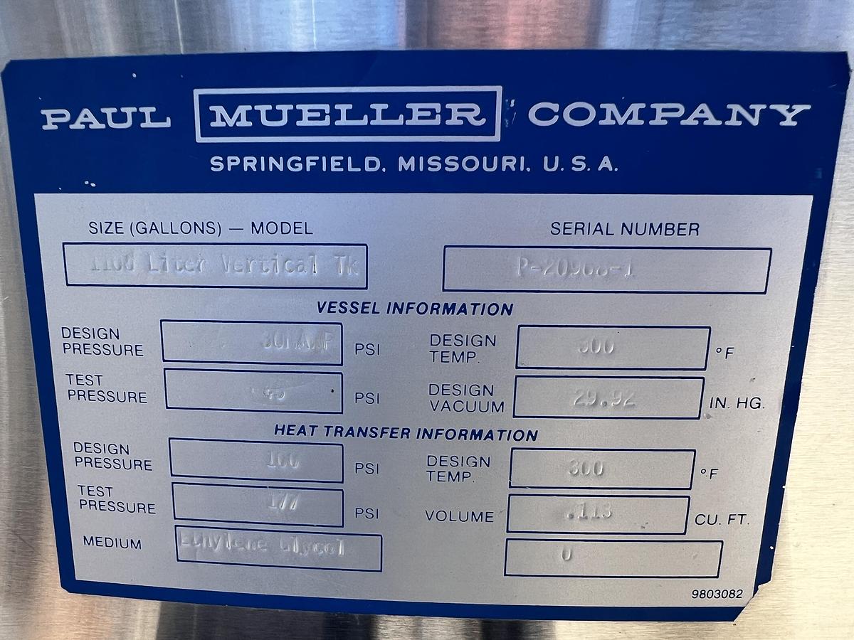 Used Tank, 290 Gallon (1,100-Liter), 316L Stainless Steel, Jacketed, Full Vacuum, Mueller, #5991518
