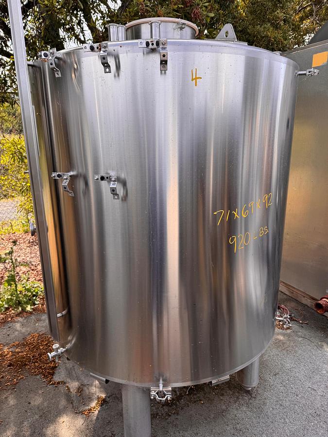 Used Tank, 375 Gallon, 304 Stainless Steel, Jacketed Fermenter, Criveller, Cone Bottom, #5991399