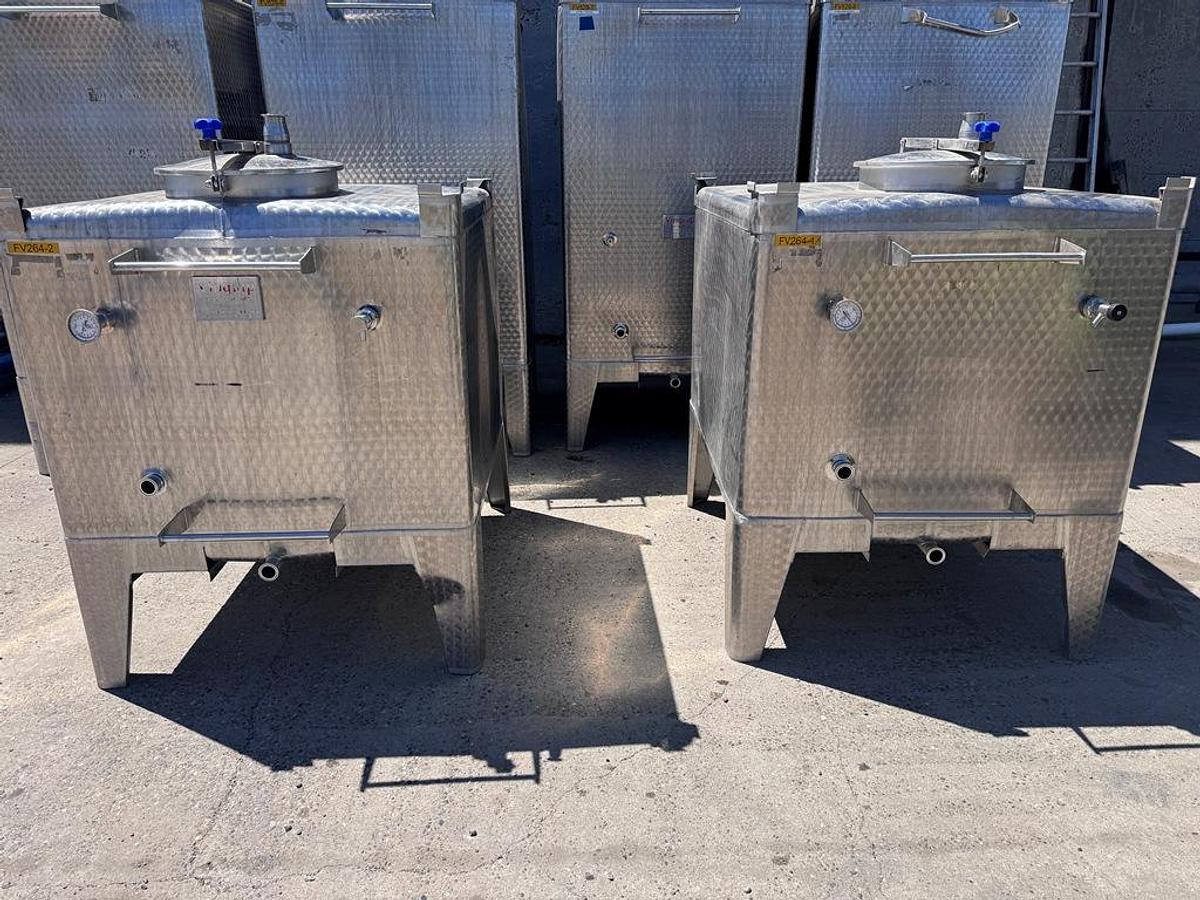Used Tank, 264 Gallon, Tote, Stainless Steel, 41" x 47" x 32",  Wine storage, Qty. - 2, #5991809