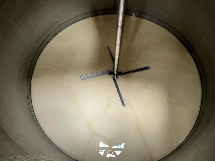 Used Tank, 6,000 Gallon, Stainless Steel, Agitated, Dish Btm, Legs, #5991015