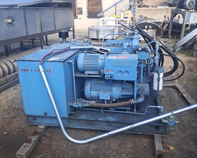 Used Press, Platen, Hydraulic, 300-Ton, 36” x 26” surface, 3000 PSI #S745387