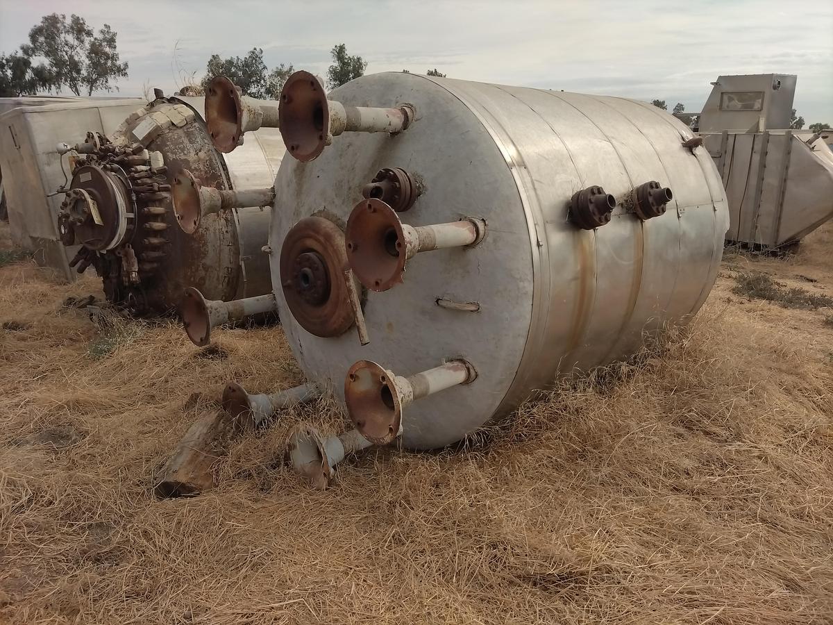 Used Reactor, 1,000 Gallon, Glass Lined, 100 PSI, Jacketed, Pfaudler (2) #S731119