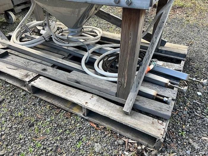 Used Unloader, Pneumatic, S/st, Oscillating Discharge, Nakanishi #S744820