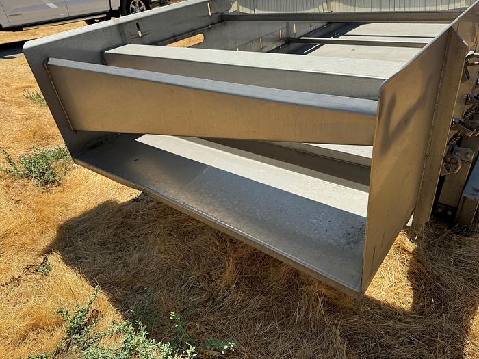 Used Feeder, Vibratory, 48" x 14', Stainless Steel, Key Iso-Flo #S745405